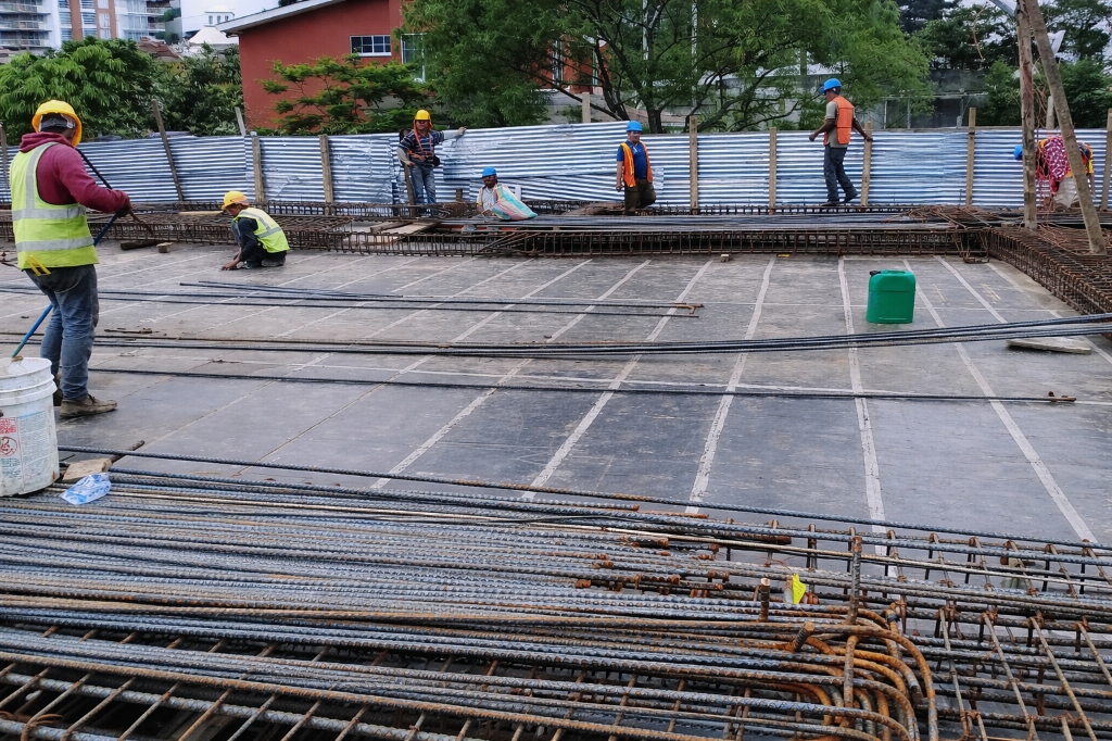 Estructura y obra gris